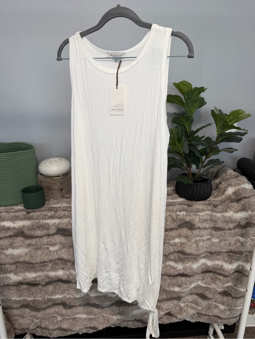 Green Envelope White Sleeveless Tie-Hem Midi Dress